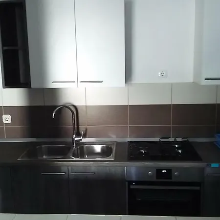 Beach Apartment Daire Pašman